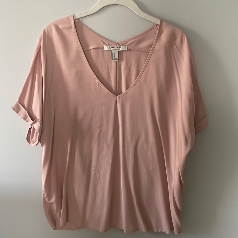 Forever 21 pale pink M shirt